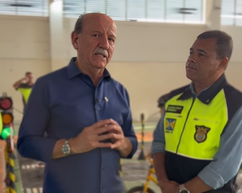 Beto Piteri reforça importância da conscientização no trânsito com ação educativa