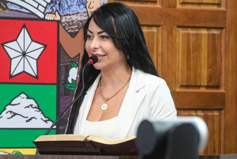 Mirelle Trevisan participa de homenagens para munícipes com trajetórias inspiradoras