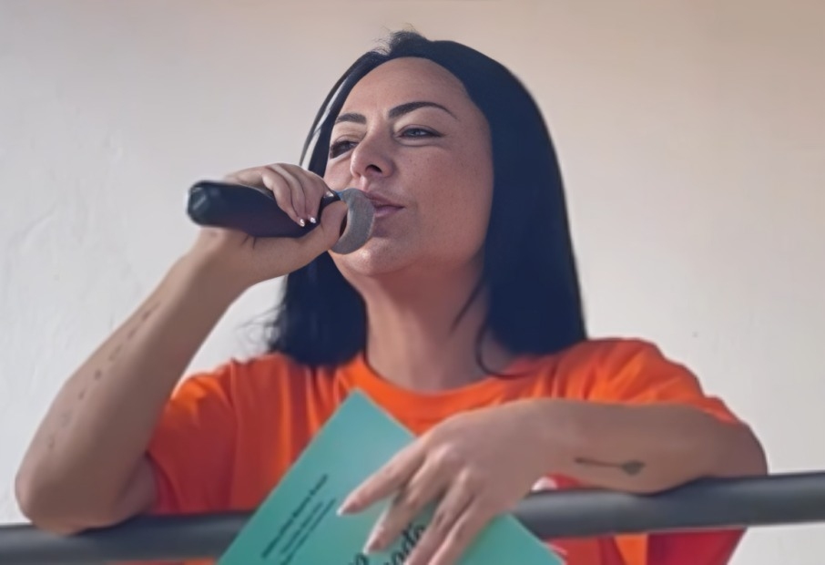 Primeira-dama Mirelle Trevisan participa da campanha Maio Laranja em Araçariguama