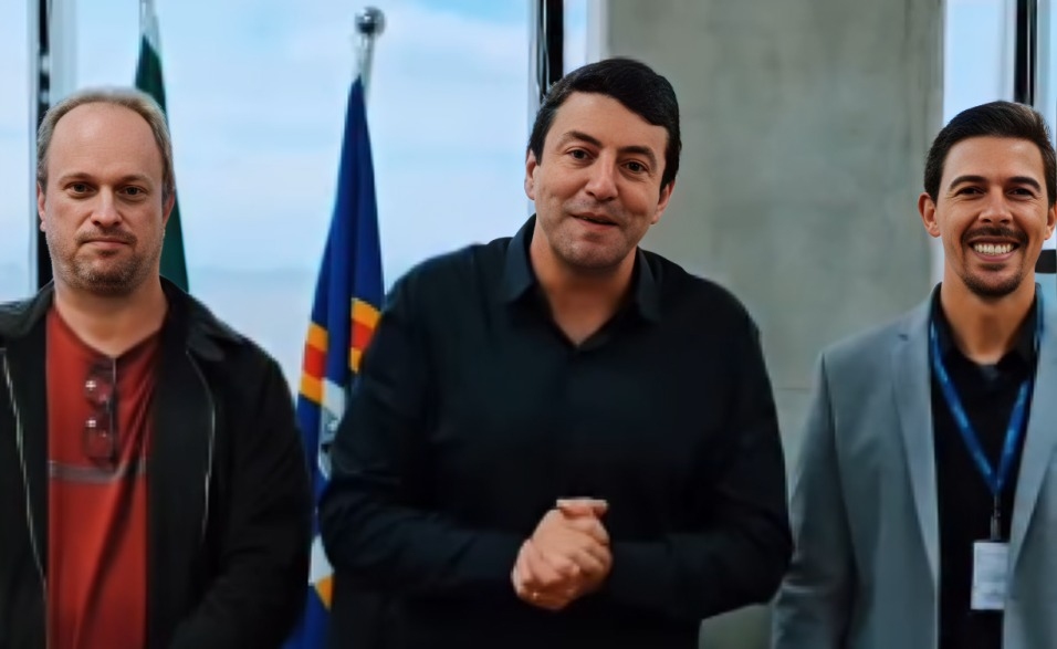 Elvis Cezar recebe comissão de Jundiaí para troca de experiências em políticas públicas