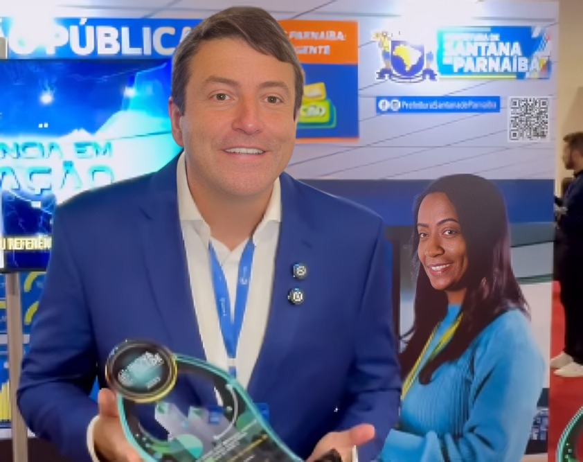 Prefeito Elvis Cezar celebra prêmio nacional da Fábrica de Programadores