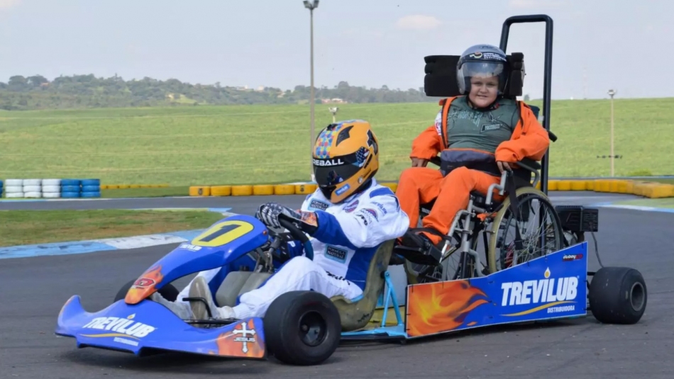 Teco Godoy destaca projeto de inclusão com karts adaptados no Parque da Cidade