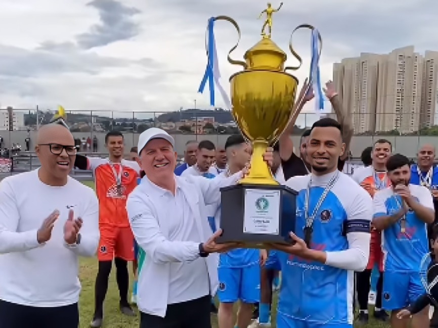 Beto Piteri acompanha Final da Supercopa no Centro de Treinamento da Vila Porto