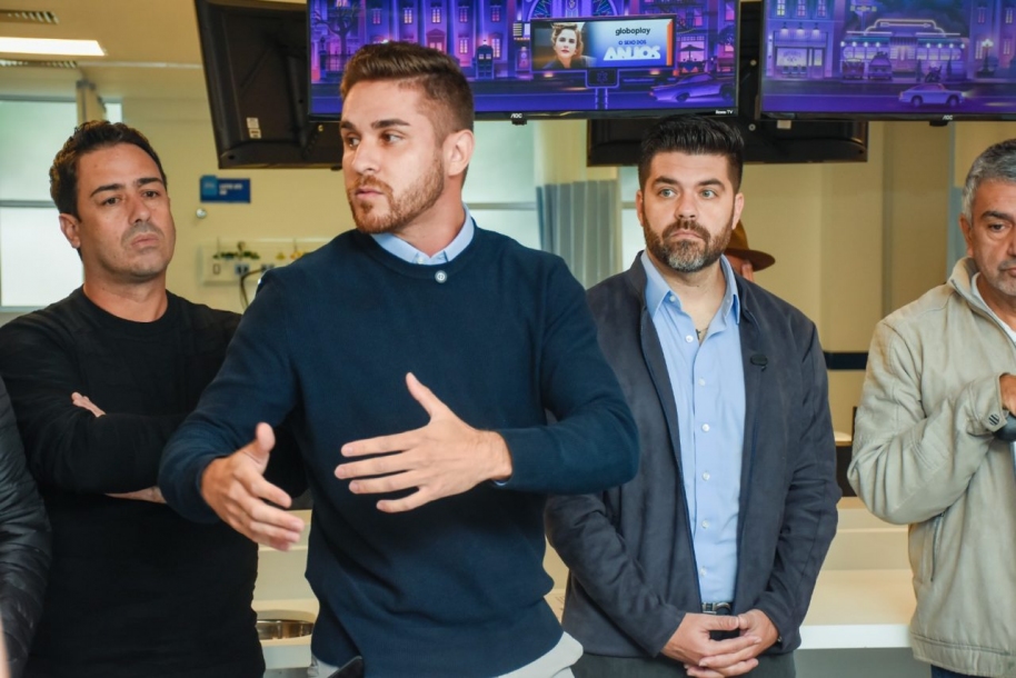 Prefeito Kauan Berto entrega 10 novos leitos de UTI no Hospital Municipal