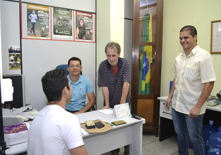 Jovens de Cajamar começam a fazer o Alistamento Militar