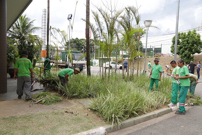 Mutirão de limpeza chega ao Teatro Municipal de Osasco