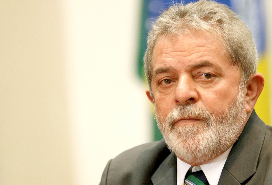 Lula é condenado a 12 anos de prisão no caso Tríplex do Guarujá