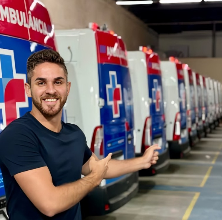 Kauan Berto entrega 11 novas ambulâncias 0km para Cajamar