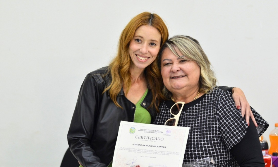 Jandira celebra formatura de novas turmas dos cursos de qualificação profissional para mulheres