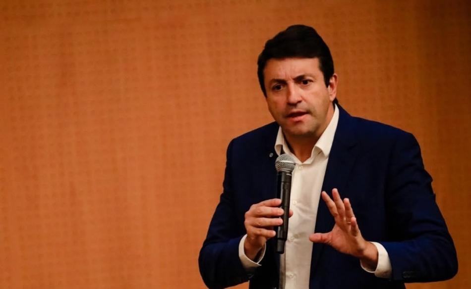 Prefeito Elvis Cezar realiza capacitação de líderes em Santana de Parnaíba