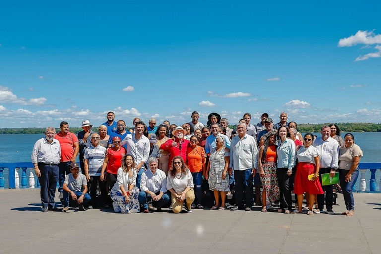 Presidente Lula entrega 1,9 milhão de hectares de terras da União