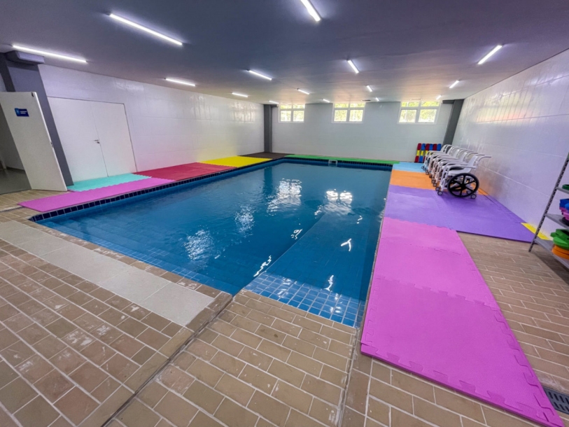 Prefeito Kauan Berto implanta aulas de hidroginástica para idosos no Complexo de Saúde 