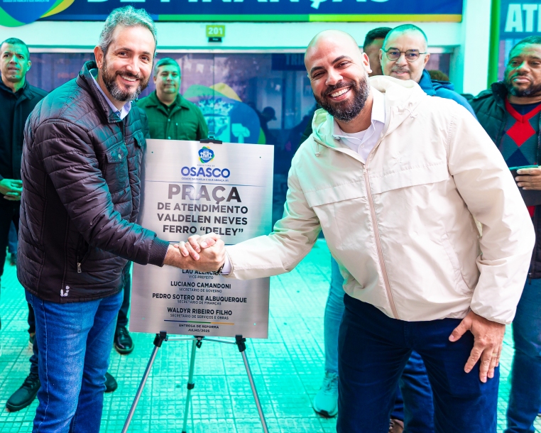 Prefeito Gerson Pessoa entrega revitalização da Praça de Finanças em Osasco 