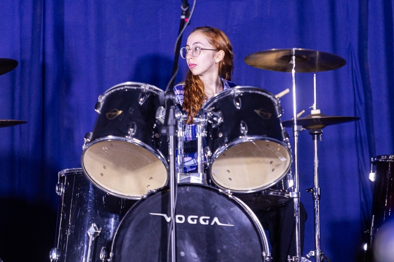 Ritmo e energia marcaram a noite de Bateria no Festival de Inverno em Araçariguama 