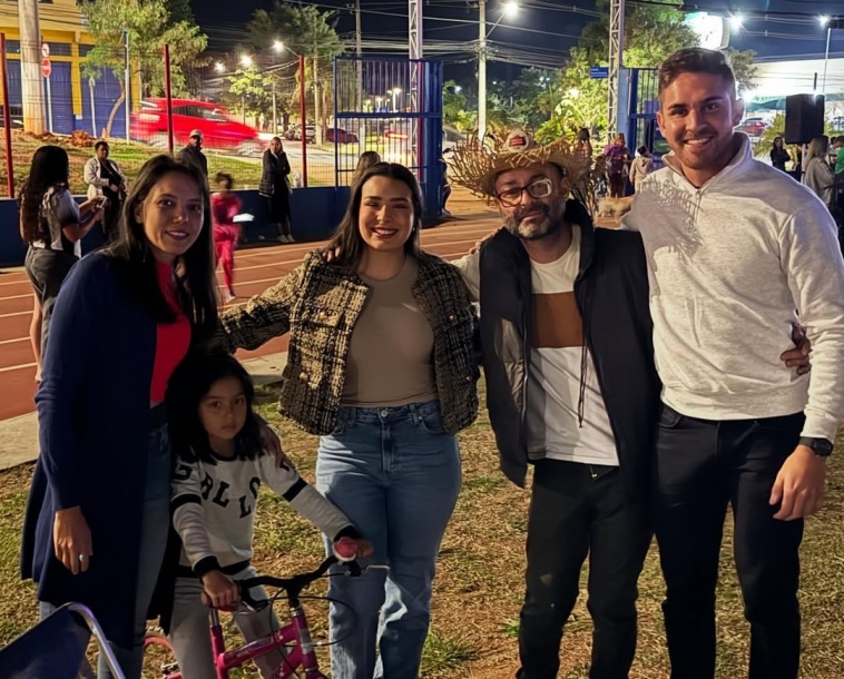 Prefeito Kauan Berto realiza sessões de cinema ao ar livre em Cajamar