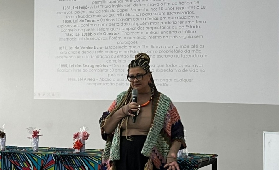 Jandira promove palestra em celebração ao Dia da Mulher Negra, Latina-Americana e Caribenha