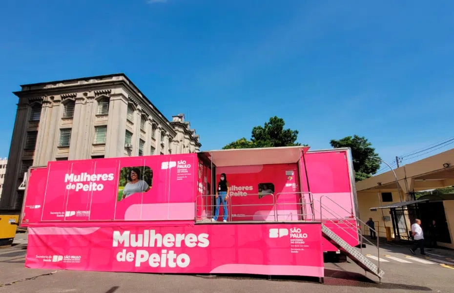 Carretas de Mamografia oferecem exames gratuitos durante o mês de agosto