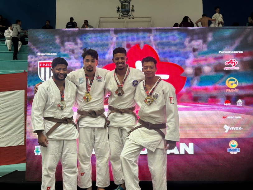 Judocas de Jandira conquistam mais de 10 medalhas no Torneio Budokan 2025