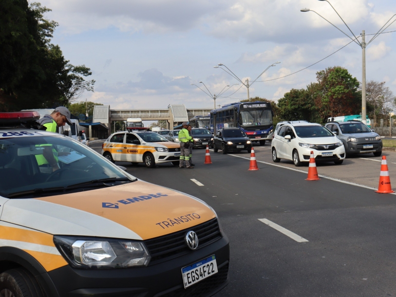 Pneu careca e irregularidades na iluminação lideraram infrações de julho