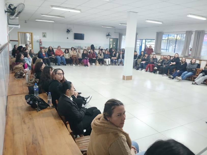 Escola de Governo promove formação sobre famílias plurais para servidores da Educação