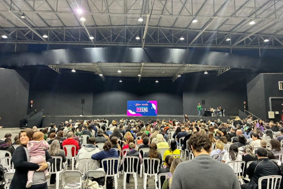 Expositores participam de sorteio dos estandes para a 7ª FENS