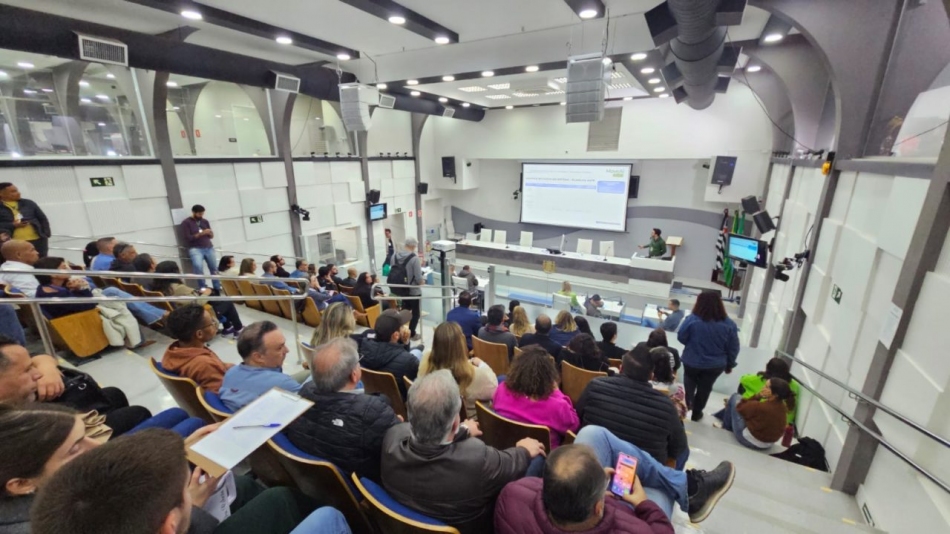 Primeira audiência pública do transporte coletivo reúne população e apresenta propostas