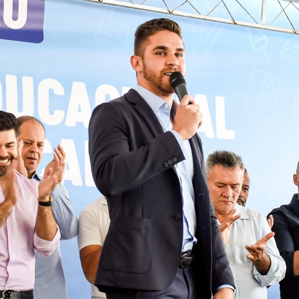 Kauan Berto reforça rede de saúde com a contratação de 30 novos profissionais