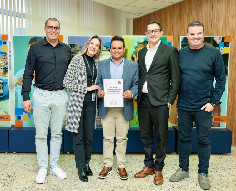 Prefeito Teco Godoy apresenta projeto da nova Escola Estadual do Vitápolis