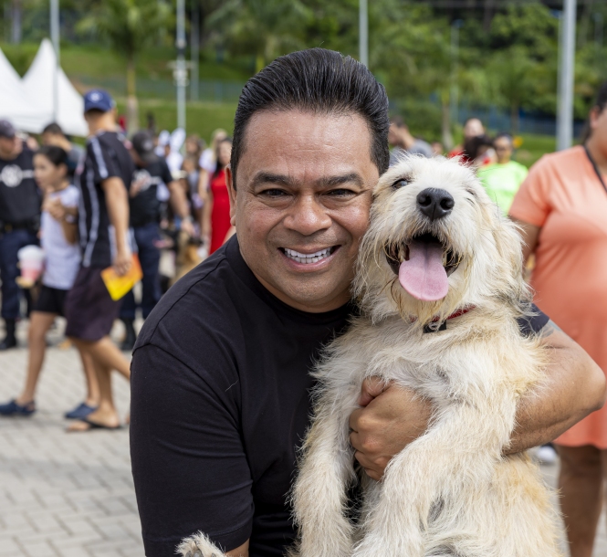 Teco Godoy inicia construção da primeira Unidade de Saúde Animal