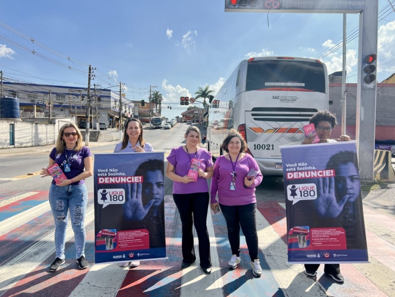 Casa de Acolhimento da Mulher faz campanha no Dia da Lei Maria da Penha