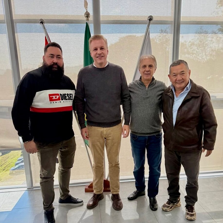 Doutor Sato recebe ex-prefeitos de Itapevi Igor Soares e Barueri Rubens Furlan em Jandira