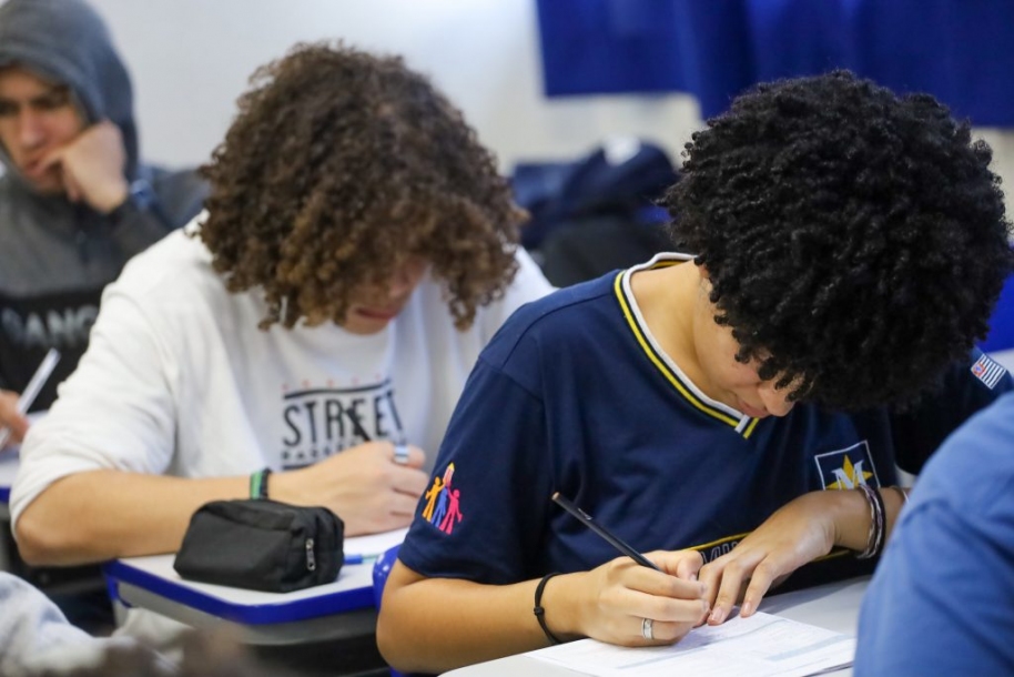 Governo de SP garante continuidade do programa das escolas cívico-militares