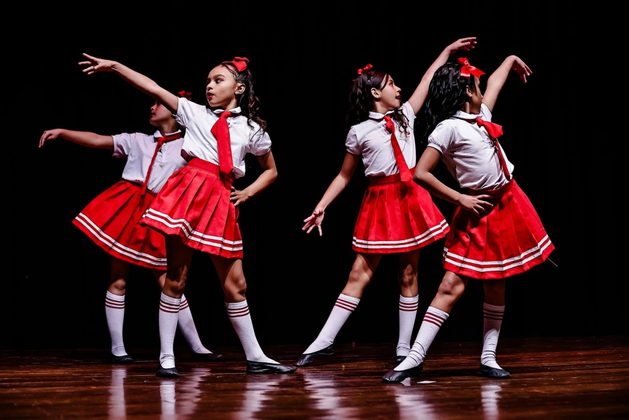 17º Festival Escolar de Dança reúne 680 estudantes de colégios da rede municipal 