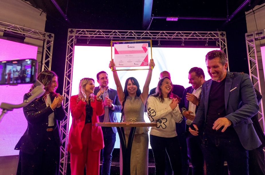 Mirelle Trevisan se filia ao Podemos e lança pré-candidatura a deputada federal