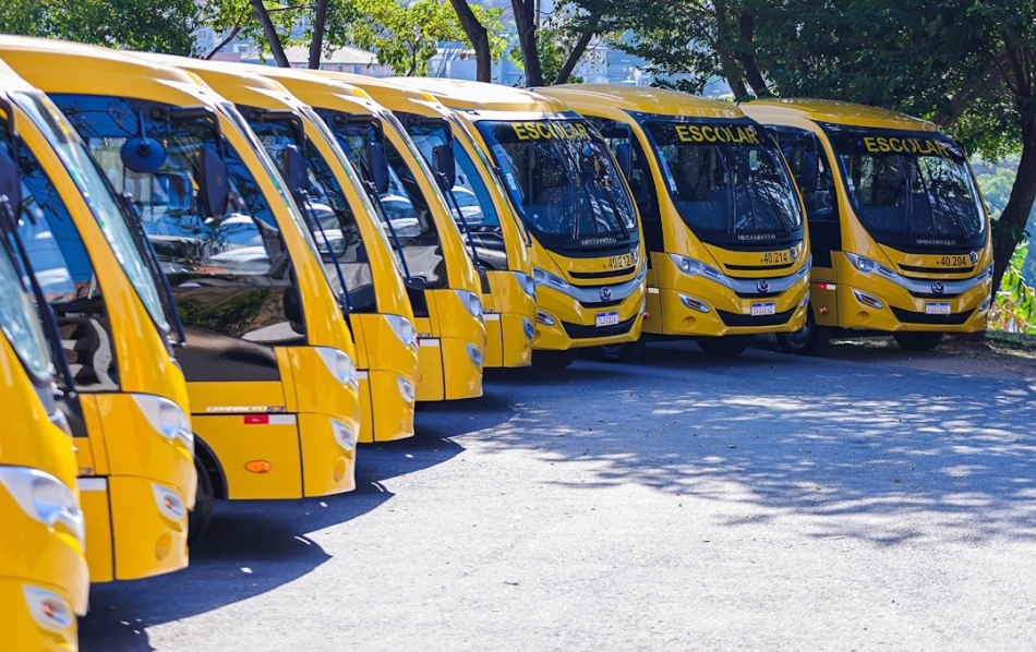 Gerson Pessoa entrega novos ônibus para o Transporte Escolar Gratuito