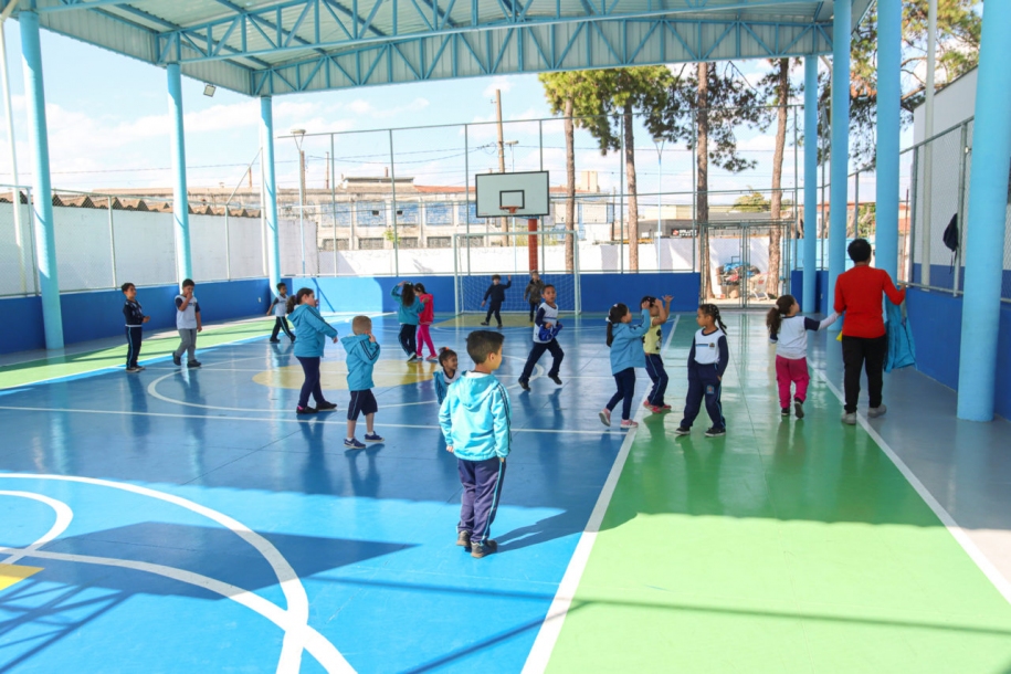 Novas quadras poliesportivas transformam a rotina de quatro escolas municipais em Jundiaí