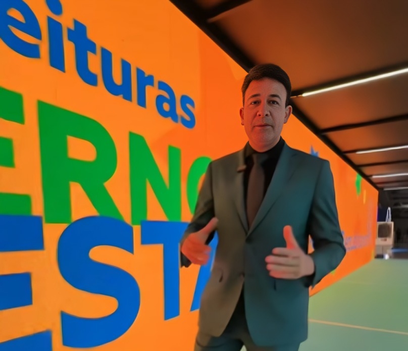 Prefeito Rodrigo Andrade celebra 20 anos do Republicanos em Brasília