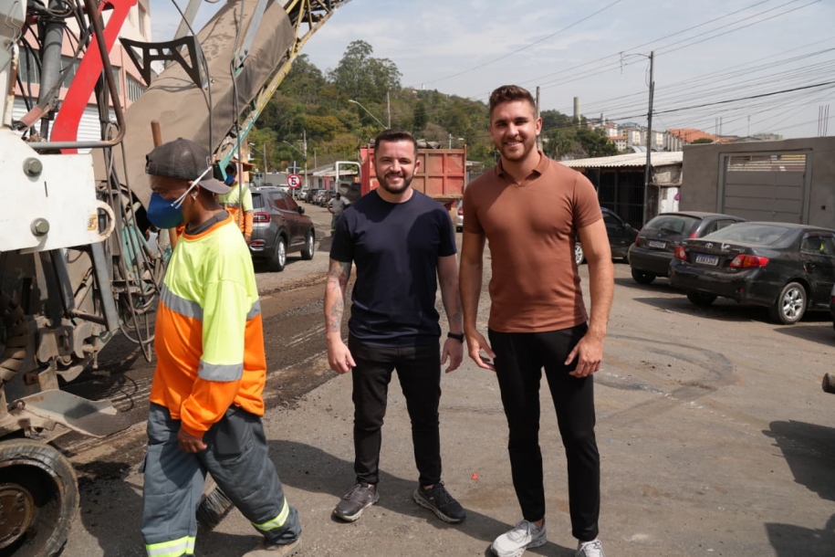 Kauan Berto anuncia pacote de pavimentação e primeira ciclovia da história de Cajamar