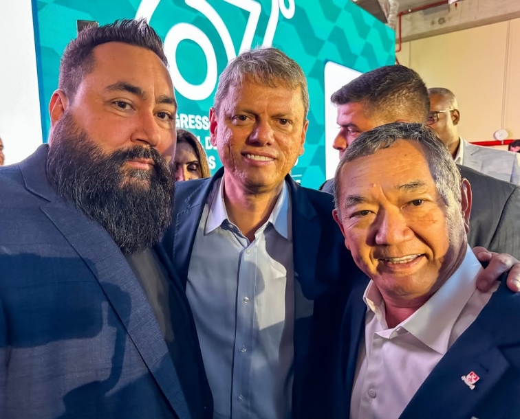 Prefeito Dr. Sato e Secretário de segurança Ricardo Antunes participam do 67º Congresso Estadual de Municípios em São Paulo