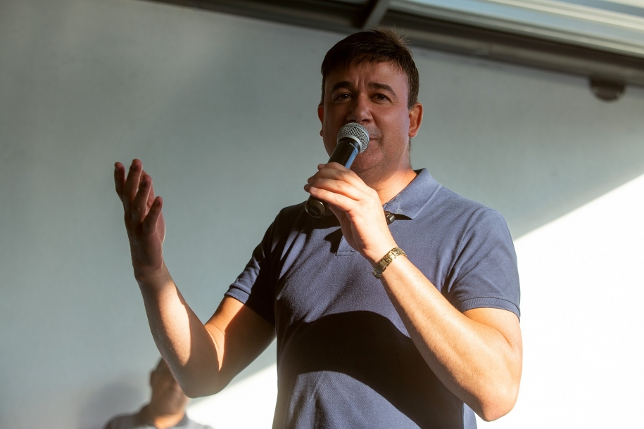 Rodrigo Andrade anuncia R$ 3 milhões em reformas escolares