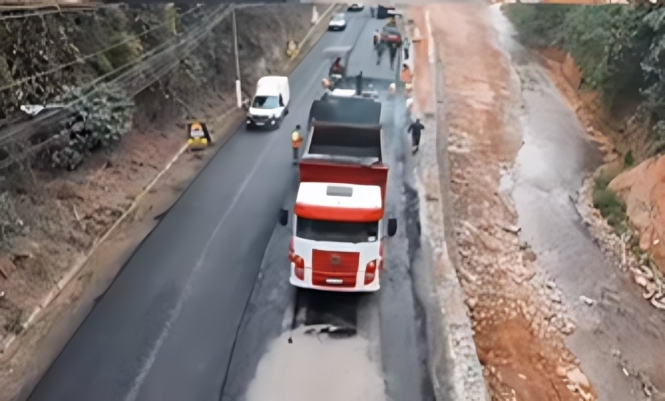 Prefeito Kauan Berto entrega 100% da Estrada do Limoeiro revitalizada em Cajamar