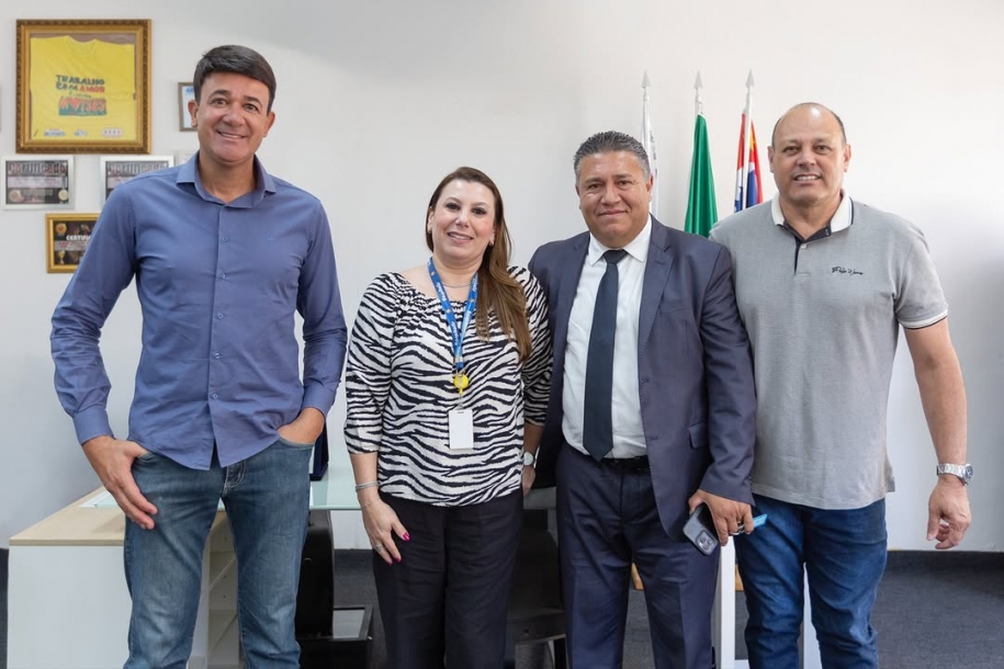 Rodrigo Andrade recebe representantes do Hospitalis e anuncia novo Centro Médico 