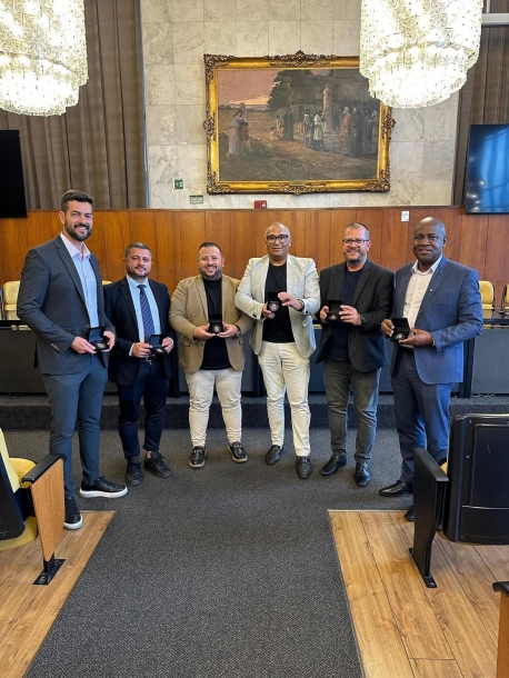 Vereadores de Cajamar recebem honraria na Câmara Municipal de São Paulo