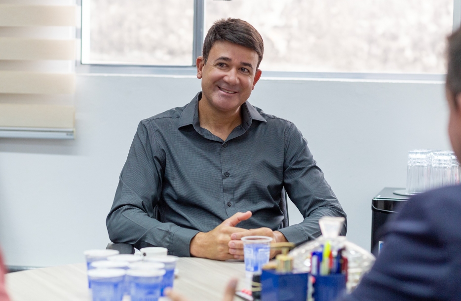 Rodrigo Andrade anuncia novo asfalto nos bairros Meirelles e Tanque Velho Araçariguama 