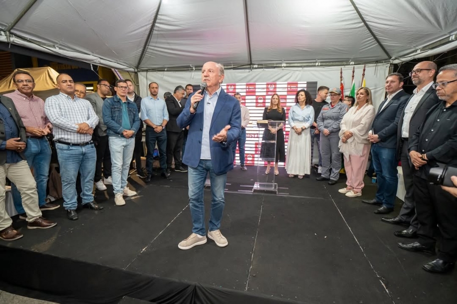 Prefeito Beto Piteri abre oficialmente a Semana Cristã de Barueri