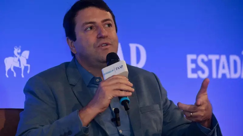 Elvis Cezar investe em sustentabilidade e implanta trituradora de rejeitos verdes