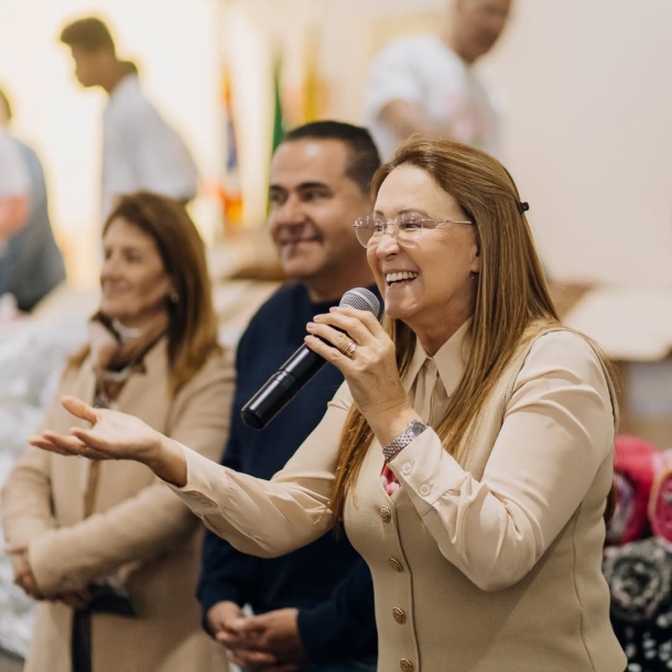 Damaris Piteri encerra Campanha do Agasalho Tudo Novo 2025 com recorde de doações
