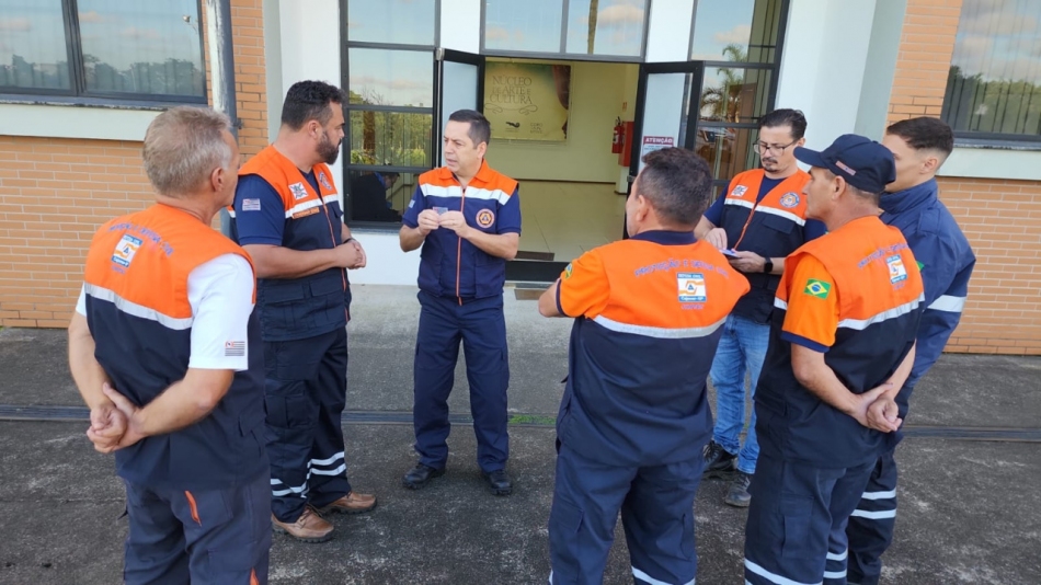 Prefeito Kauan Berto acompanha os trabalhos de recuperação após as fortes chuvas