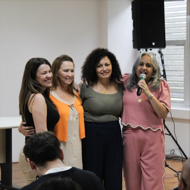 Primeira-dama Damaris Piteri participa de confraternização com servidores da Sads 