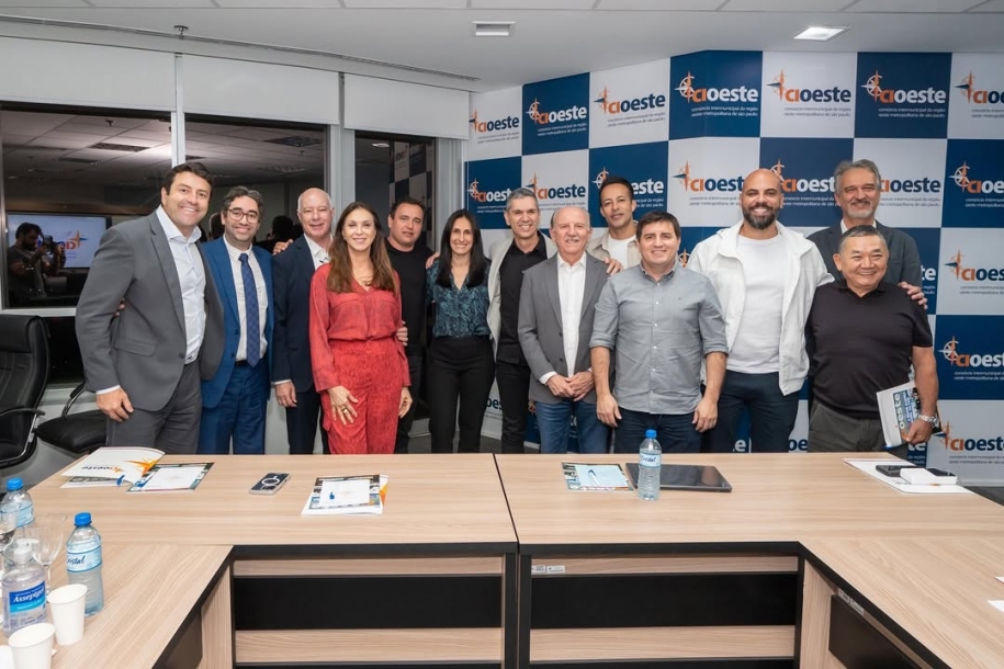 Prefeito Beto Piteri participa de Assembleia de Prefeitos do CIOESTE